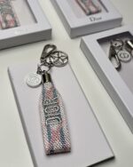 ميدالية ديور ١