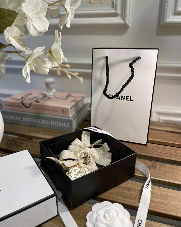 ⁦ميدالية شانيل new⁩ - الصورة ⁦3⁩